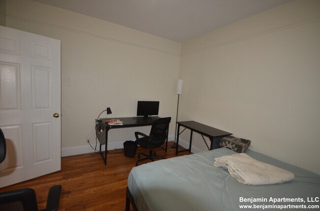 Photo - 1687 Commonwealth Ave Unit 8