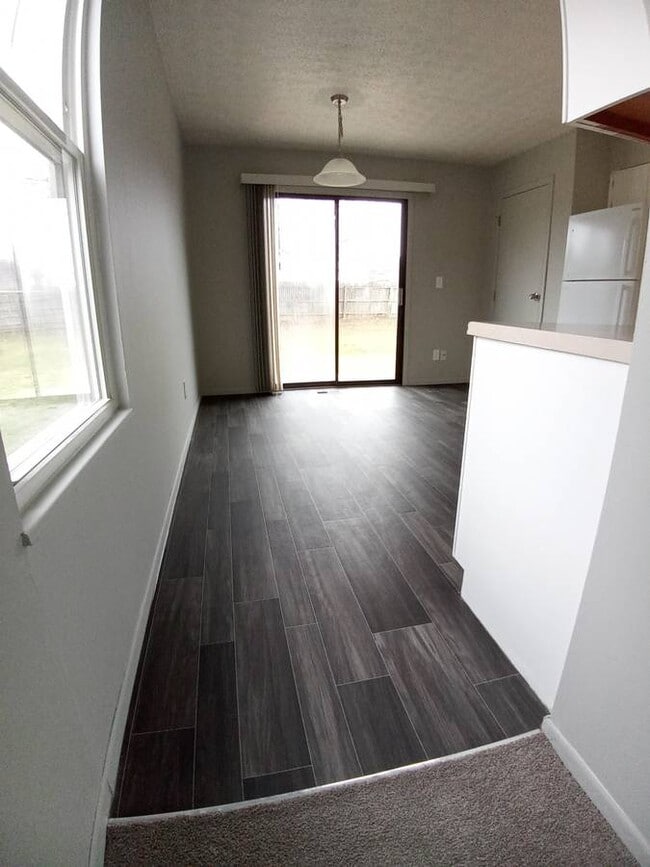 Photo - 3941 Millstone Rd