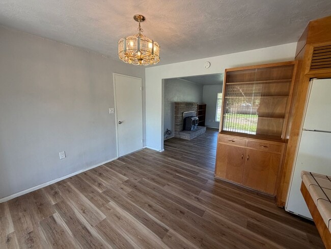 3390 Elmer Ave