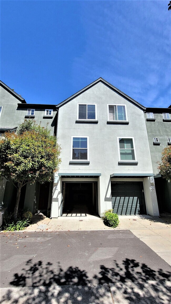 Photo - 624 Atherton Pl Townhome