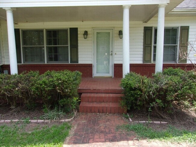 Building Photo - 98 Edwards St Rental