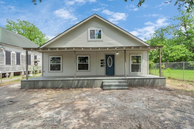 Building Photo - 211 Stiles St Rental
