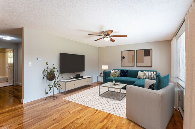 Photo - 173 Salmon Brook Dr Unidad 70-173D