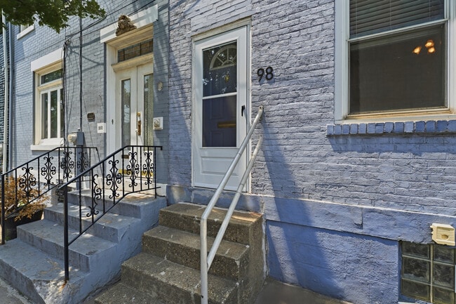 Photo - 98 S 18th St