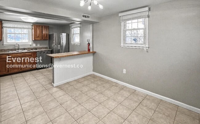 Photo - 4646 Evansdale Rd