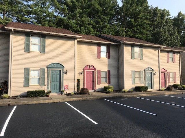 EXTERIOR VIEW - 170 Middleground Way Townhome