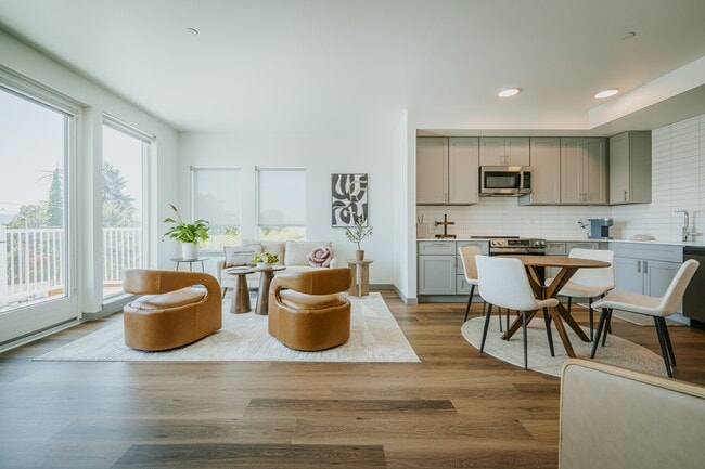 Building Photo - Grand Vista Apartments