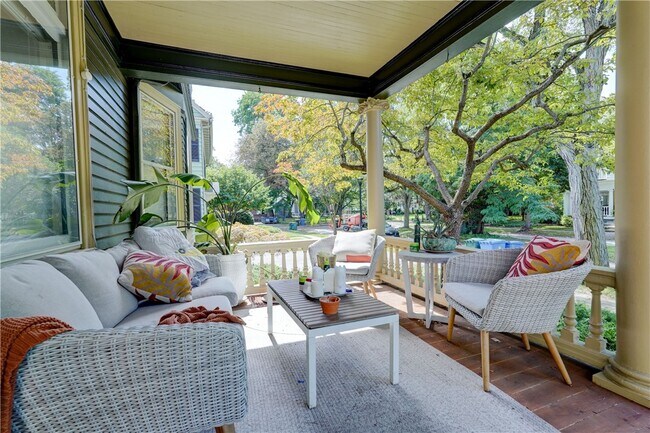 Photo - 18 Sibley Pl