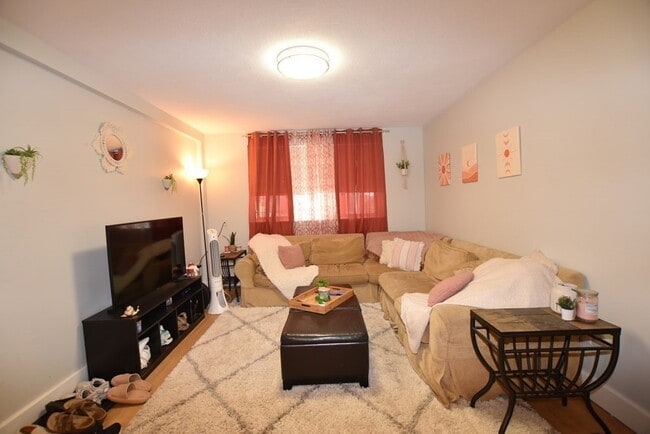 Photo - 33 Cogswell Ave Apartment Unit 1