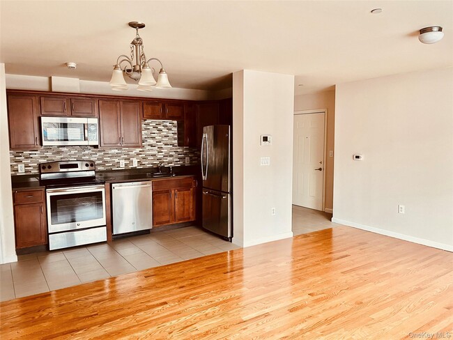 Photo - 160 Chatterton Ave Unidad 1A