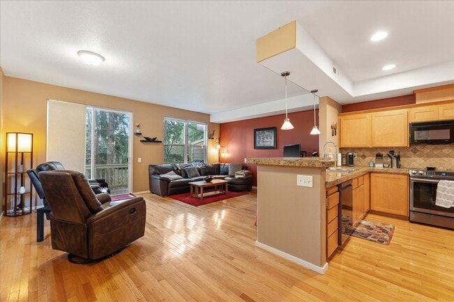 Photo - 8594 NE Adlington St