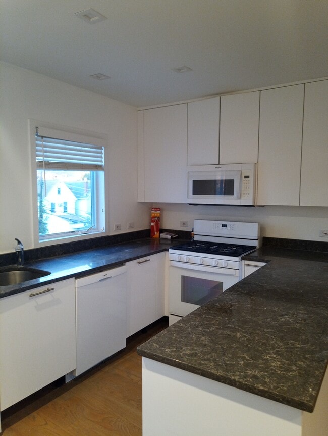 Building Photo - 6167 Austin St Rental