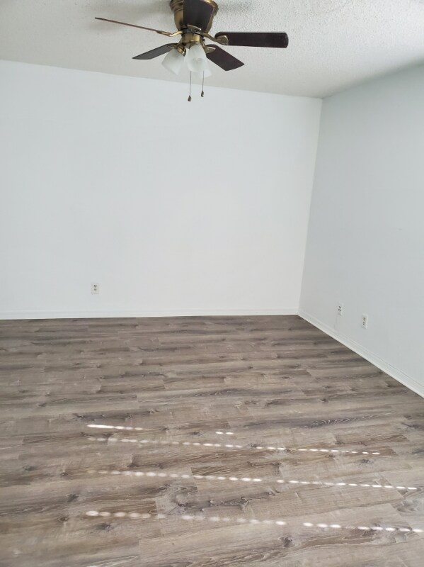 Photo - 4630 Commander Dr Unidad 1028