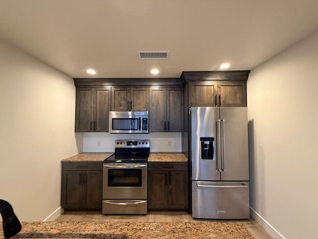 Photo - Luxury 3-Bedroom Residence in Grandpa's Pond – All Utilities & Internet Included