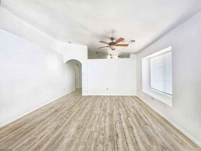 Photo - Nice, 1 Level, 4 Bedroom Home in Northern Meadows