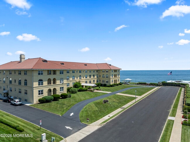 Photo - 1 Roseld Ave Unit B20