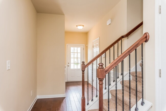 Photo - 803 Kite Way