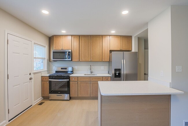 Photo - 3 BR 1-1/2 Baths MUST SEE- ACCEPTING HOSUING VOUCHERS!