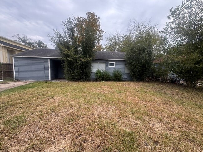 Building Photo - 4323 Groton Dr