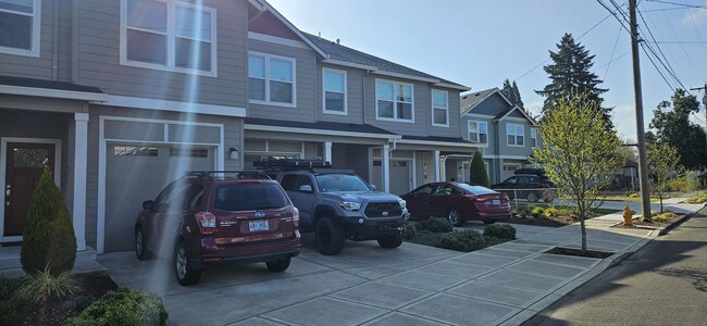 Photo - 10684 SE 29th Ave Townhome