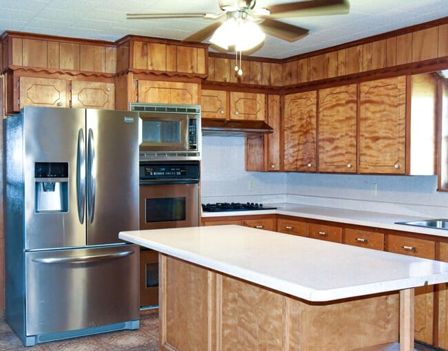 Photo - Cozy 3 Bedroom 2 Bath beautiful brick home...