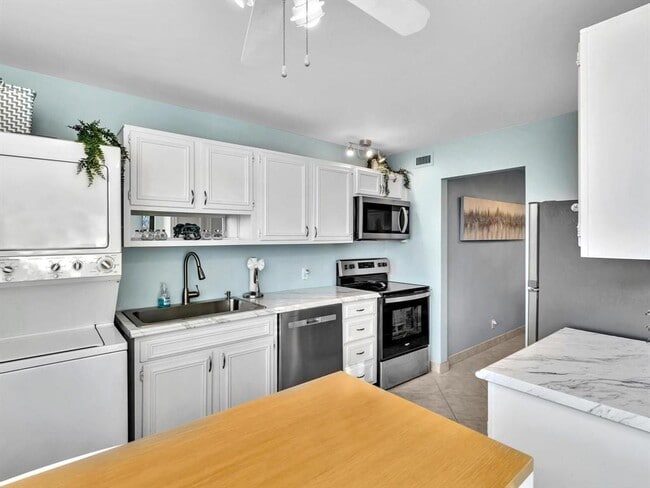 Photo - 5200 N Ocean Blvd Unit 203b