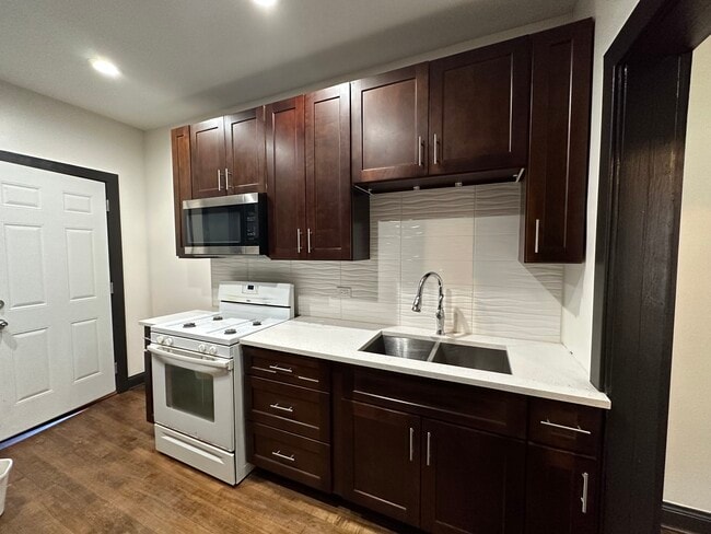 Photo - 7929 S St Lawrence Ave Unit 1S