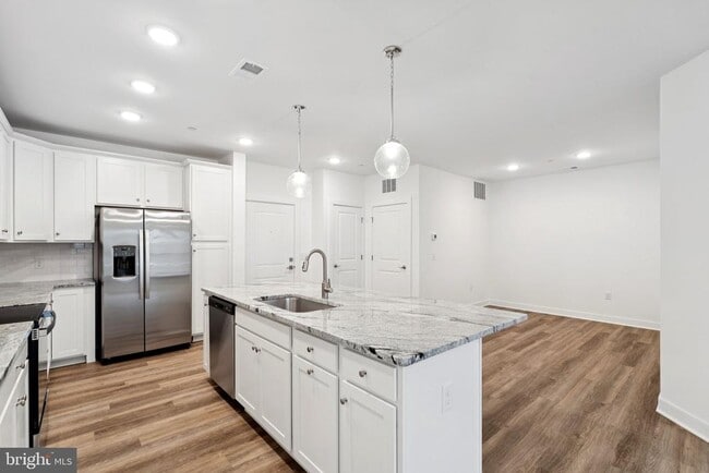 Photo - 21731 Dovekie Ter Unidad 505