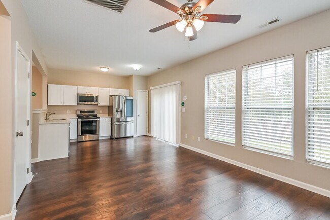 Photo - 132 N Honey Springs Ave