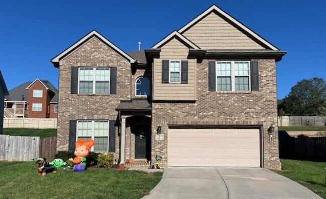 Building Photo - COMING SOON! Stunning 5 bedroom 3.5 bath h...