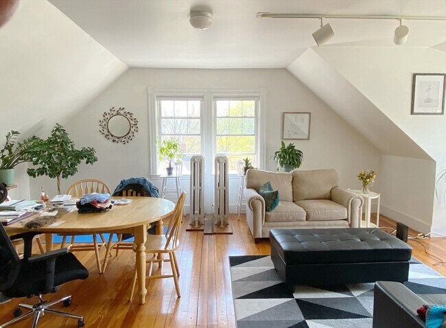 Photo - 66 Perry St Condo Unit 4