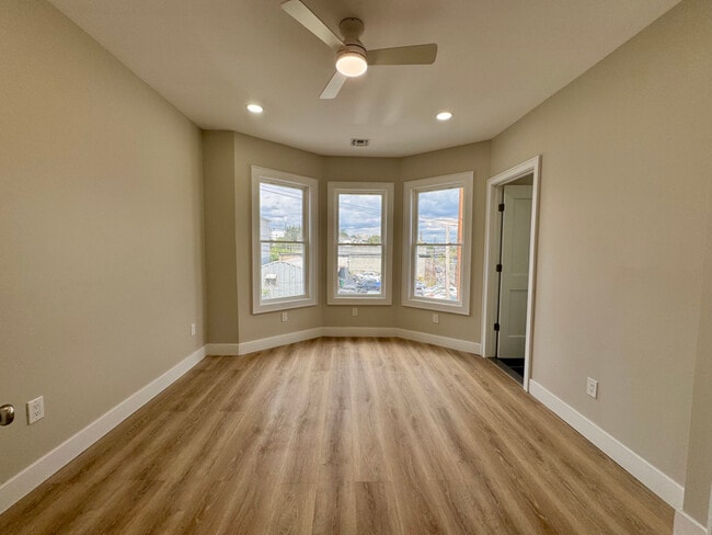 Building Photo - 115 Carteret Ave Rental