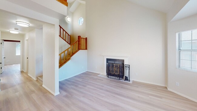 Desirable 3 Bedroom, 2 Bathroom home with ... - Desirable 3 Bedroom, 2 Bathroom home with ...