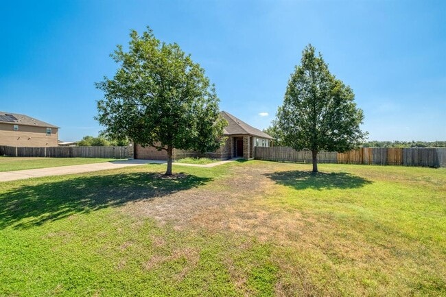 Photo - 117 Brittany Ln