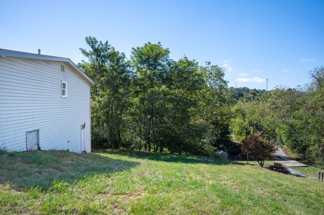 Photo - Updated 2 bedroom 1 bath in Fairlawn VA