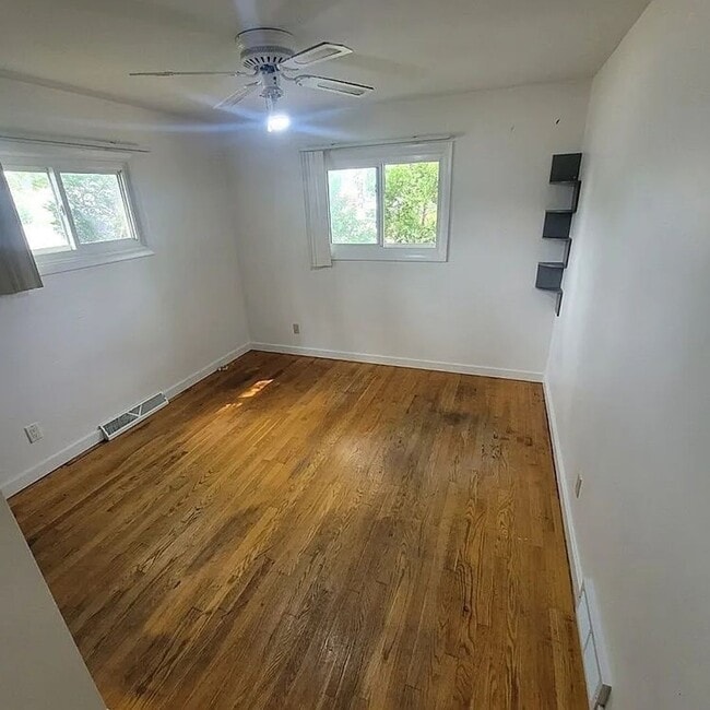 Photo - 1403/1405 Daley Avenue Unit 1405