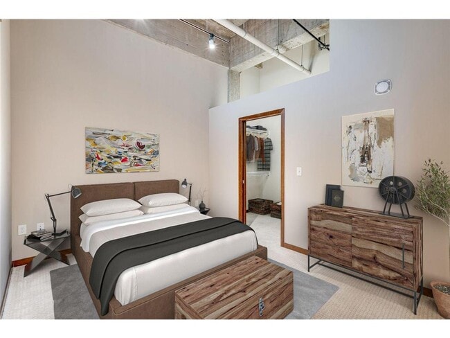 Building Photo - 730 N Washington Ave Unit 342