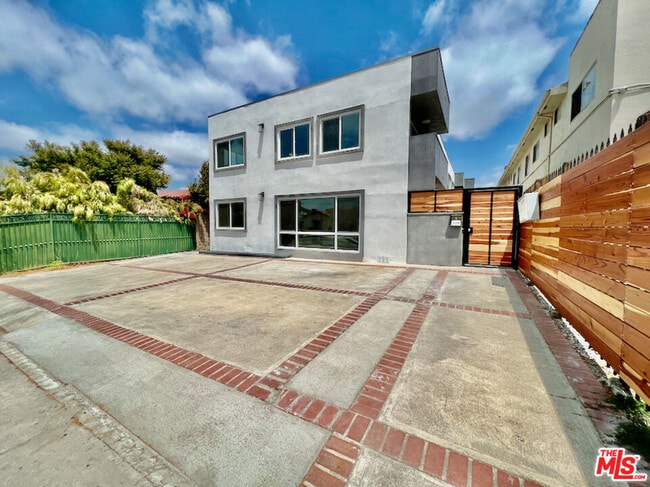 Photo - 2012 S Bedford St Unit 1