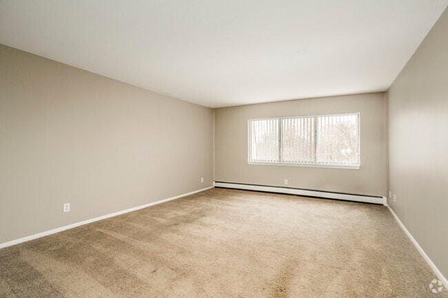 2BR, 1.5BA - 1,050SF - Living Room