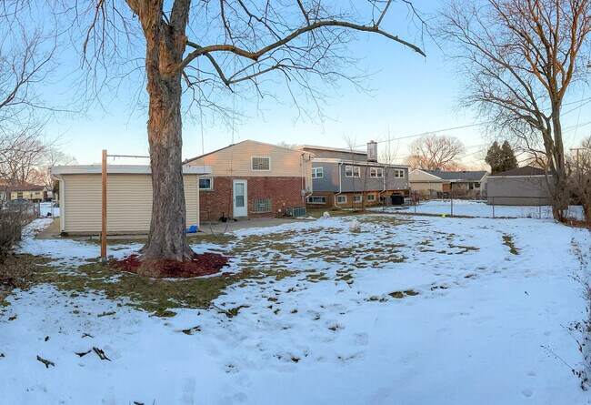 Photo - 7449 Wilson Ter