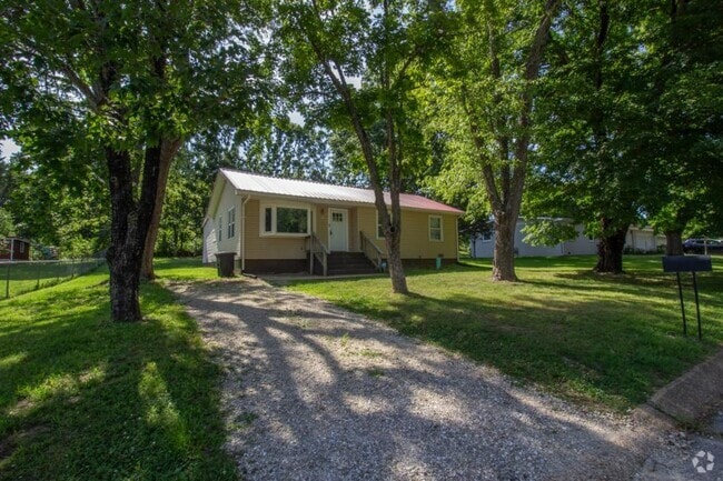 Building Photo - 203 Summit Ave Rental