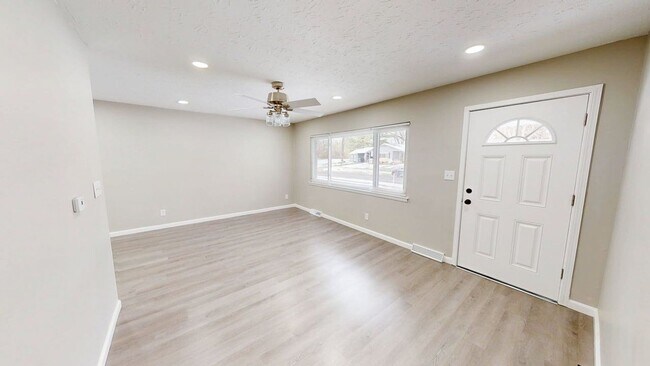 Photo - 769 Kettering Rd