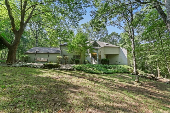 Building Photo - 352 Good Hill Rd Rental