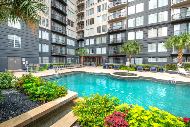 SKYE of Turtle Creek - SKYE of Turtle Creek Apartamentos