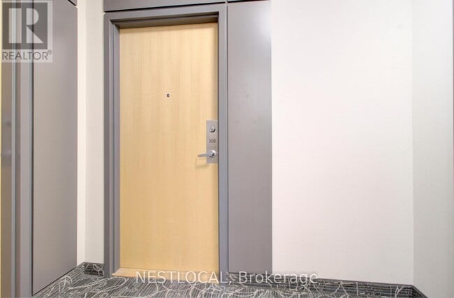 Photo - 3865 Lake Shore Blvd W Unit 202