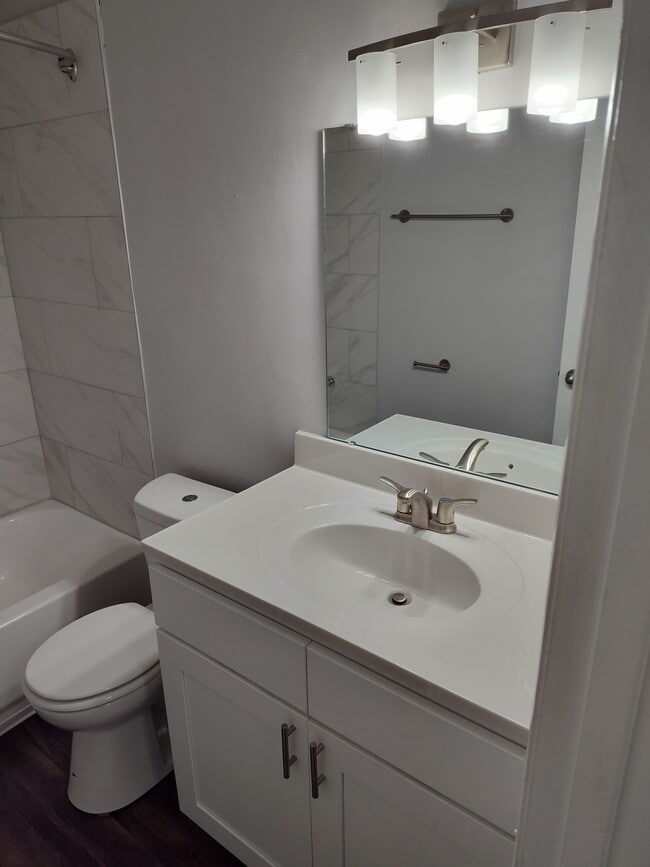 Photo - Country Lake Estates