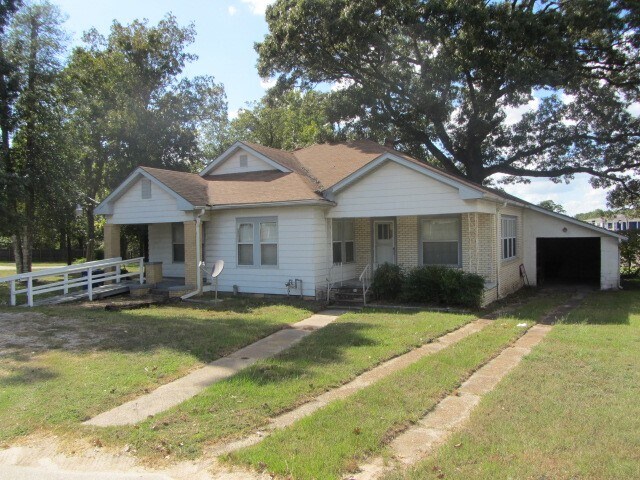 3002 Montgomery Rd