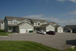 Aspen Court Townhomes - Aspen Court Townhomes