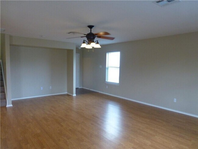 Photo - Beautiful Home on A Cul De Sac with Large Backyard