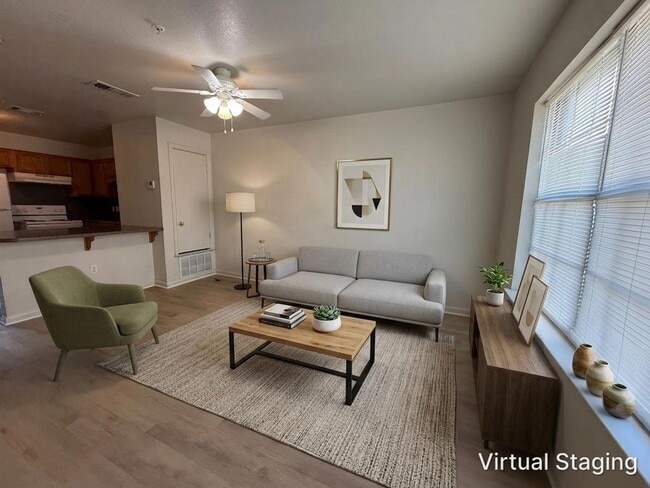 Photo - 1100 Lansberry Ct Unit # B